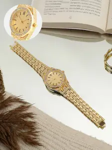 HAUTE SAUCE by  Campus Sutra HAUTE SAUCE by Campus Sutra Women Embellished Dial & Stainless Steel Bracelet Style Straps Analogue Watch