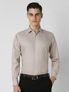 Van Heusen Men Spread Collar Micro Checked Cotton Formal Shirt