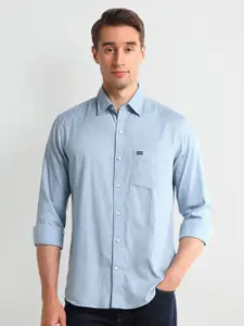 Arrow Men Modern Spread Collar Solid Cotton Slim Fit Casual Shirt