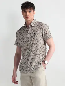 U.S. Polo Assn. Denim Co. Men Smart Slim Fit Floral Printed Casual Shirt