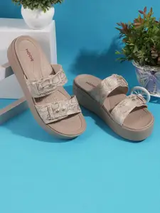 Mochi Women Textured Flatform Sandals Heels