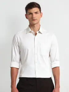 Arrow Men Modern Spread Collar Geometric Printed Cotton Slim Fit Formal Shirt