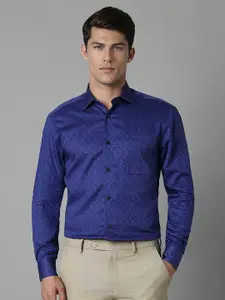 Louis Philippe Men Classic Spread Collar Geometric Printed Cotton Formal Shirt