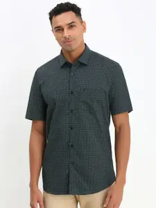 Allen Solly Men Spread Collar Geometric Printed Cotton Slim Fit Casual Shirt