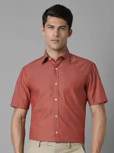 Louis Philippe Men Classic Spread Collar Geometric Printed Cotton Formal Shirt