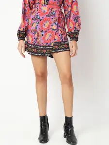 Vero Moda Women Floral Printed High-Rise Shorts