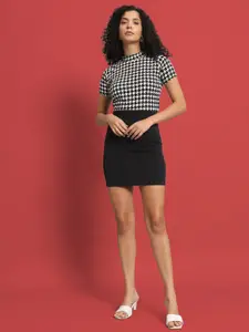 Dream Beauty Fashion Women Abstract Printed Round Neck Top