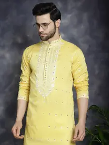 Jompers Mandarin Collar Embroidered Kurta