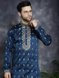 Jompers Mandarin Collar Long Sleeves Embroidered Thread Work Kurta
