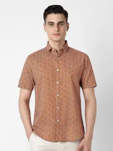 V Dot Men Spread Collar Geometric Printed Cotton Slim Fit Party Shirt