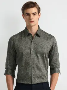 Arrow Men Classic Spread Collar Abstract Printed Cotton Formal Shirt