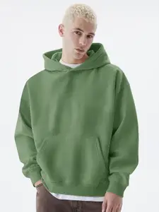 Maniac Men Solid Hooded Knitted Sweatshirt