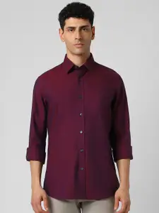 Van Heusen Sport Men Spread Collar Solid Cotton Slim Fit Casual Shirt