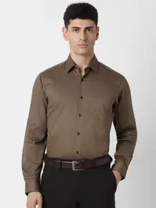 Van Heusen Men Spread Collar Solid Cotton Party Shirt
