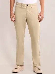 U.S. Polo Assn. Men Classic Straight Fit Mid-Rise Chinos