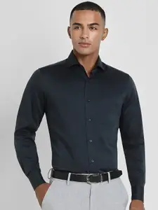 Allen Solly Sport Men Spread Collar Solid Cotton Formal Shirt