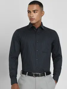 Allen Solly Sport Men Spread Collar Solid Cotton Formal Shirt