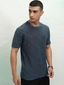 HIGHLANDER Men Self Design Round Neck Cotton Slim Fit T-Shirt