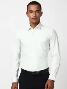 Peter England Men Spread Collar Buffalo Checked Cotton Slim Fit Formal Shirt