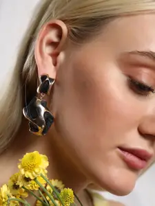 SOHI Gold-Plated Contemporary The Eroded Drop Earrings