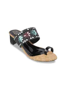 Catwalk Women Embellished Block Heeled Sandals
