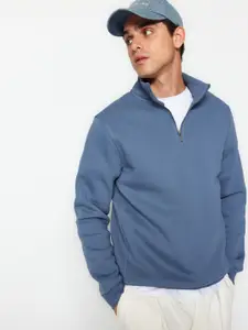 Trendyol Men Solid Sweatshirt