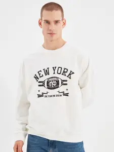 Trendyol Men Typography Printed Sweatshirt