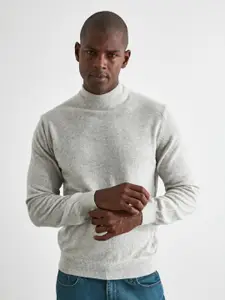 Trendyol Men Solid High Neck Sweatshirt
