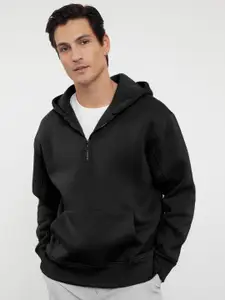 Trendyol Men Solid Hood Sweatshirt