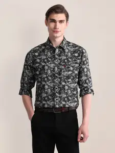 U.S. Polo Assn. Men Modern Spread Collar Floral Printed Cotton Slim Fit Casual Shirt