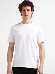 Calvin Klein Jeans Men Round Neck Solid T-shirt