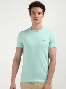 Calvin Klein Jeans Men Solid Round Neck Cotton Slim Fit T-Shirt