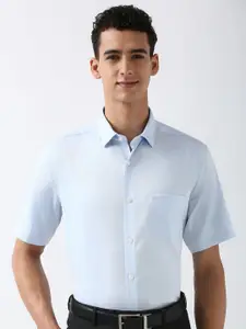 Peter England Elite Men Spread Collar Solid Cotton Formal Shirt