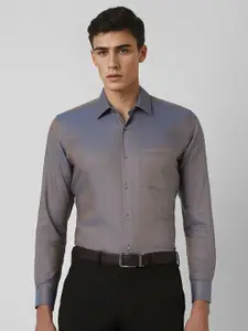 Van Heusen Men Spread Collar Textured Cotton Casual Shirt