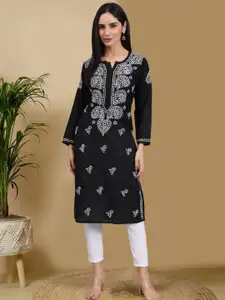 PARAMOUNT CHIKAN Women Embroidered Lucknowi Chikankari Cotton Kurta