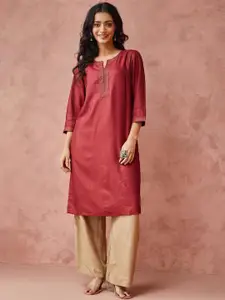 Fabindia Notch Neck Thread Work Straight Kurta