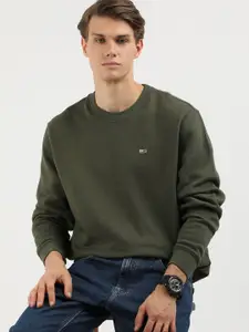 Tommy Hilfiger Men Solid Round Neck Sweatshirt