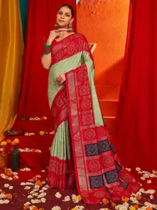 Saree mall Checked Zari Silk Blend Banarasi Sarees