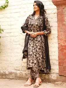 JAYPORE Floral Printed V-Neck Pure Cotton Straight Kurta