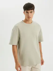 DeFacto Men Raw Edge T-shirt