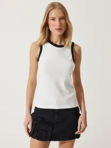 Happiness istanbul Women Solid Round Neck Cotton T-Shirt