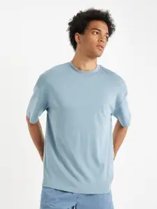 DeFacto Men Solid Round Neck Cotton Oversized T-Shirt