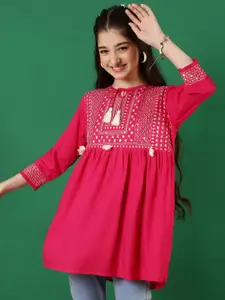 BAESD Embroidered Top