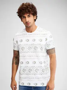 SPYKAR Men Printed Pockets Slim Fit T-shirt