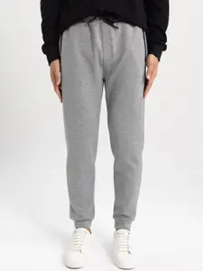 DeFacto Men Mid-Rise Joggers
