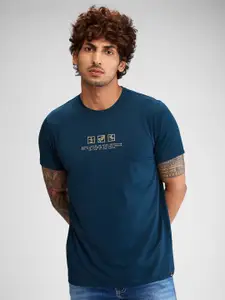 SPYKAR Men Typography Applique Slim Fit T-shirt