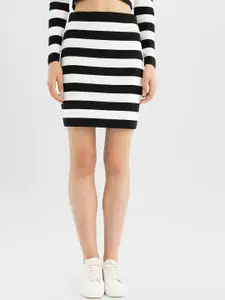 DeFacto Striped Pencil Mini Skirts
