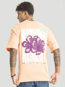 Snitch Men Printed Drop-Shoulder Sleeves T-shirt