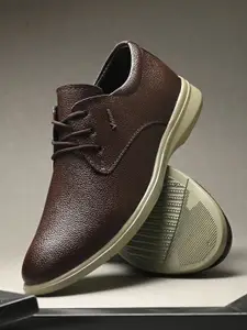 Vellinto Men Lightweight Round Toe Lace-Ups Derbys