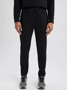 DeFacto Men Mid-Rise Trousers